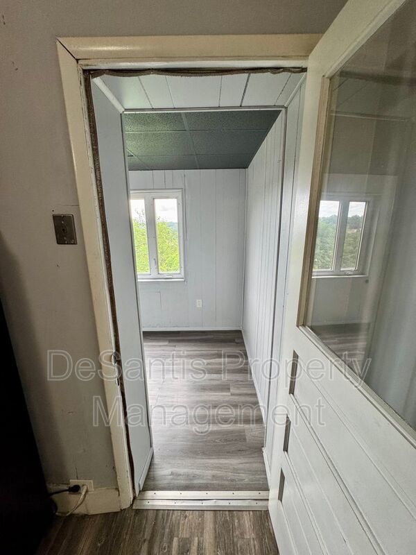 4 Bed 2 Bath Apt in Carrick! property image