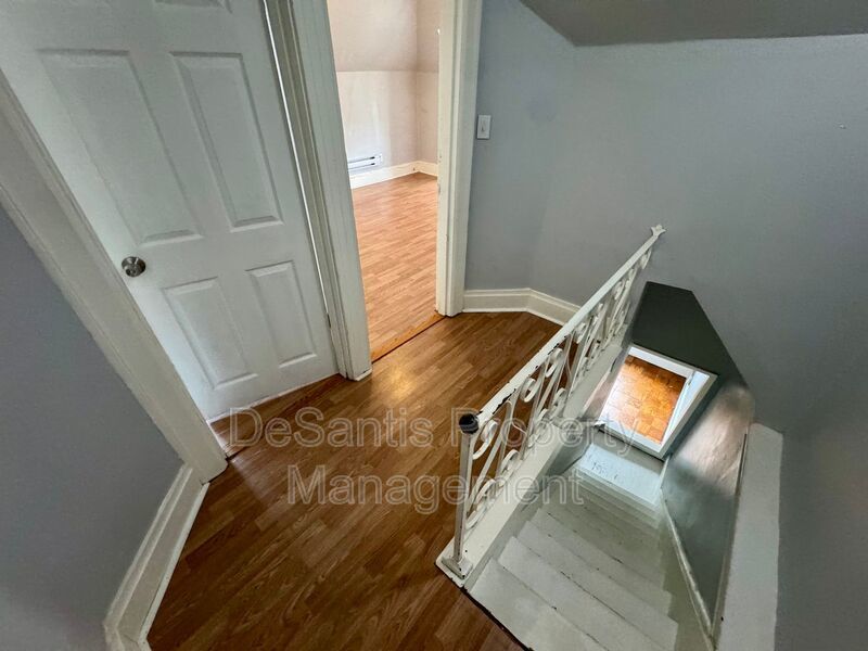 4 Bed 2 Bath Apt in Carrick! property image