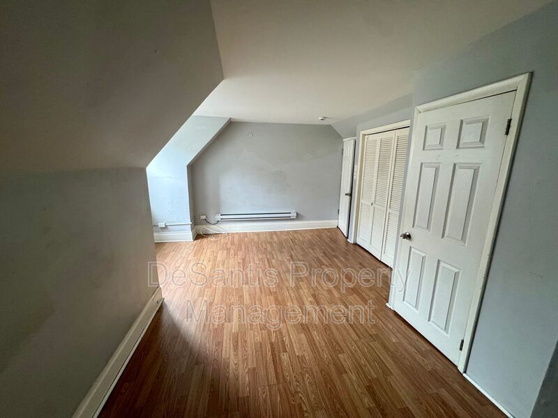 4 Bed 2 Bath Apt in Carrick! property image