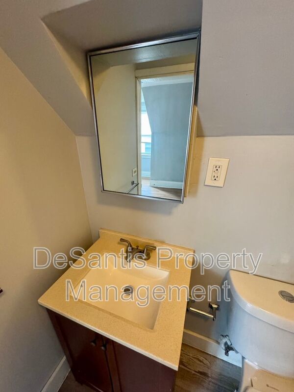 4 Bed 2 Bath Apt in Carrick! property image