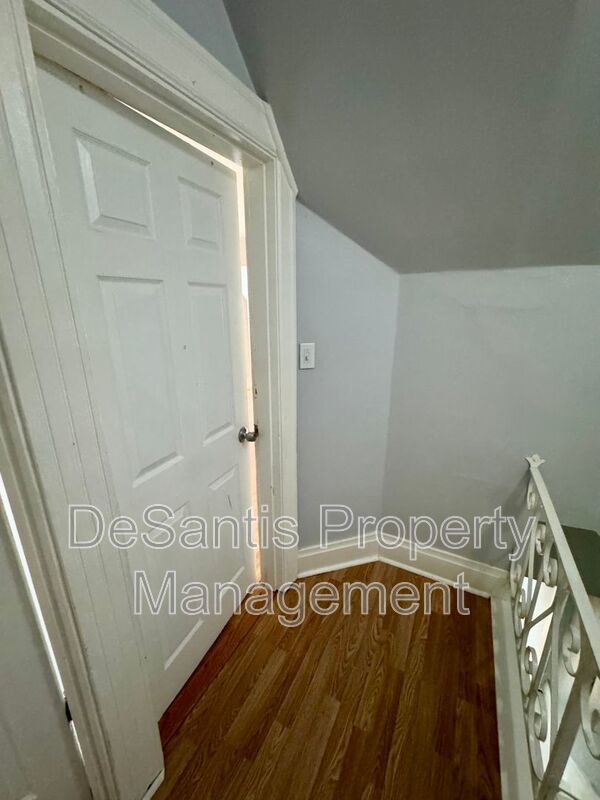 4 Bed 2 Bath Apt in Carrick! property image