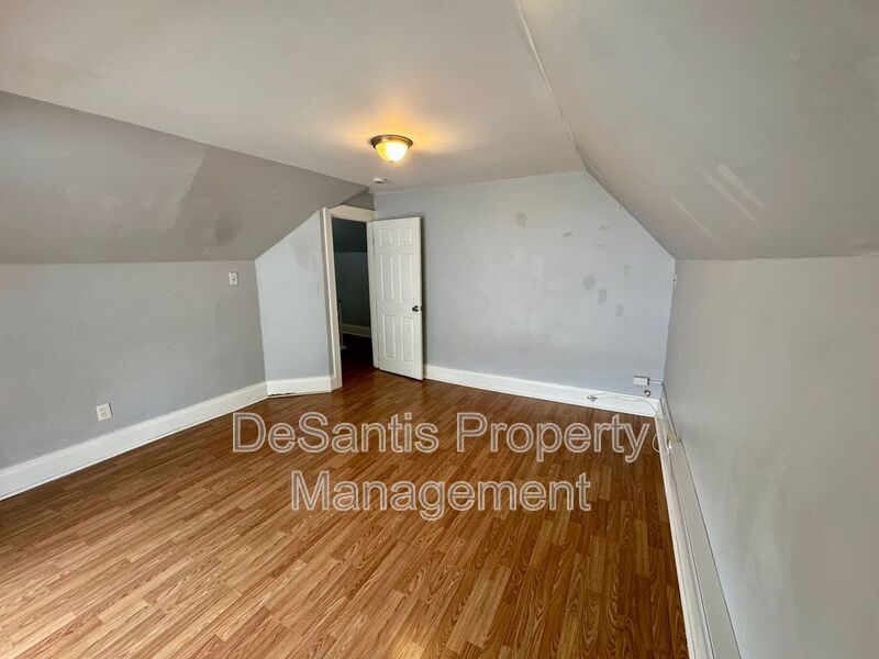 4 Bed 2 Bath Apt in Carrick! property image