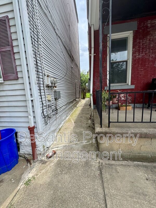 Spacious Studio/1 Bedroom Apt in Troy Hill! property image