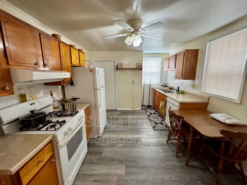 Spacious Studio/1 Bedroom Apt in Troy Hill! property image