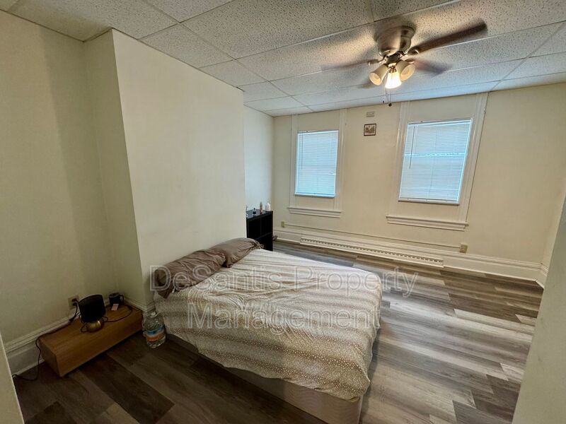 Spacious Studio/1 Bedroom Apt in Troy Hill! property image