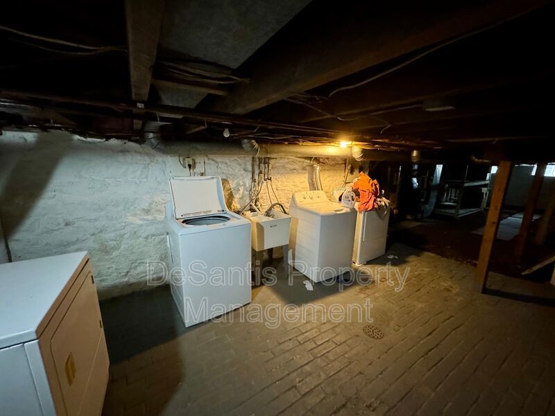 Spacious Studio/1 Bedroom Apt in Troy Hill! property image
