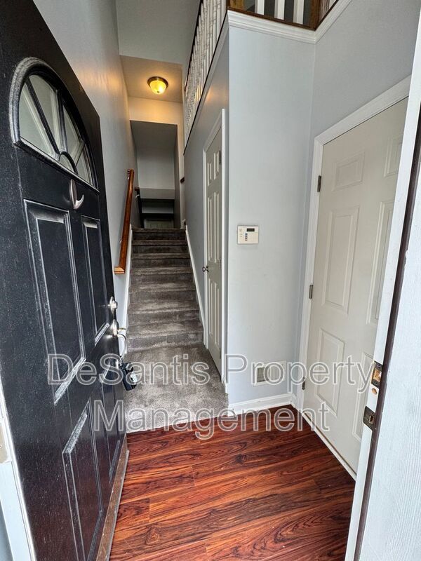 Move-In Ready Wexford Home Featuring Modern Updates and an Attached Two-Car property image