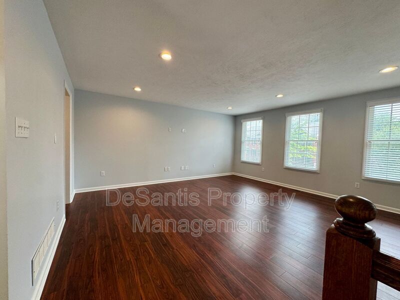 Move-In Ready Wexford Home Featuring Modern Updates and an Attached Two-Car property image