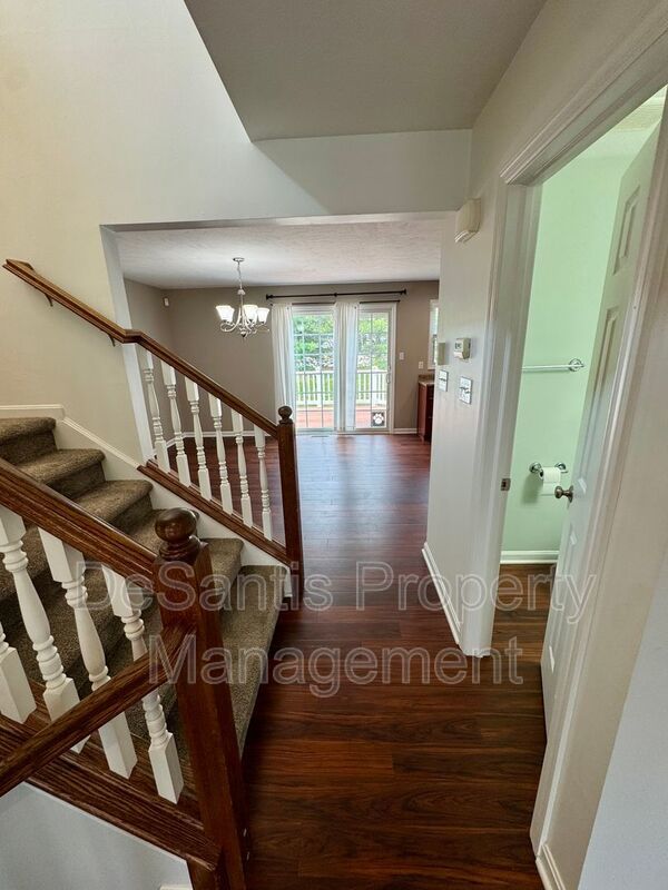 Move-In Ready Wexford Home Featuring Modern Updates and an Attached Two-Car property image