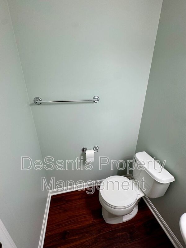 Move-In Ready Wexford Home Featuring Modern Updates and an Attached Two-Car property image