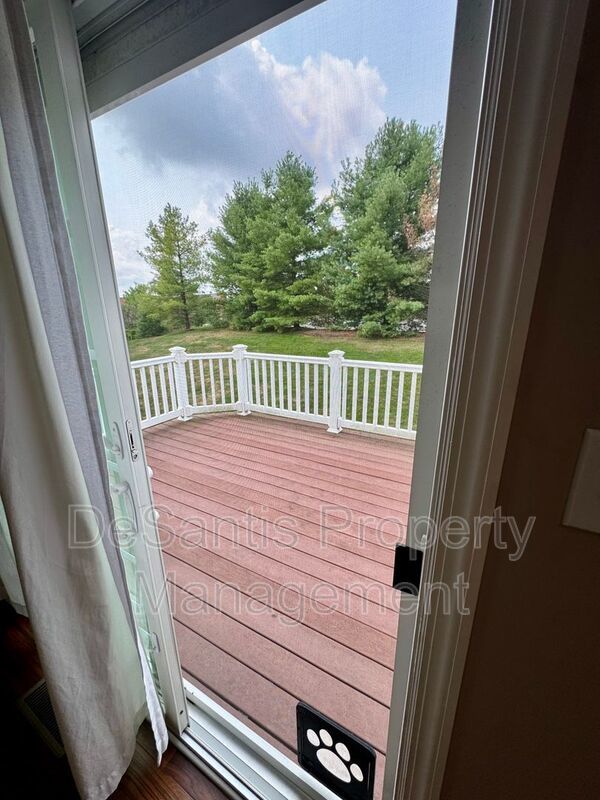Move-In Ready Wexford Home Featuring Modern Updates and an Attached Two-Car property image