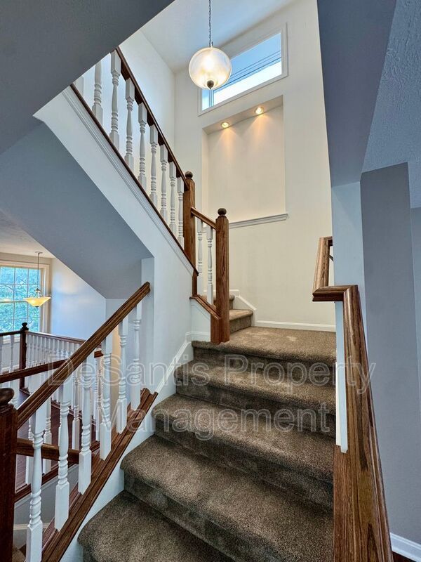 Move-In Ready Wexford Home Featuring Modern Updates and an Attached Two-Car property image