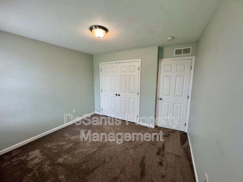 Move-In Ready Wexford Home Featuring Modern Updates and an Attached Two-Car property image