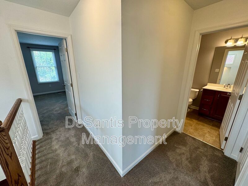 Move-In Ready Wexford Home Featuring Modern Updates and an Attached Two-Car property image