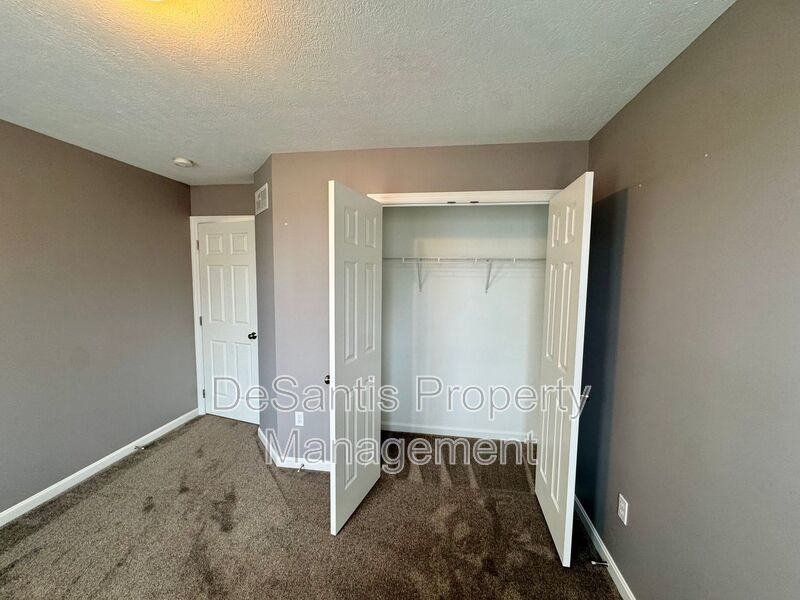 Move-In Ready Wexford Home Featuring Modern Updates and an Attached Two-Car property image