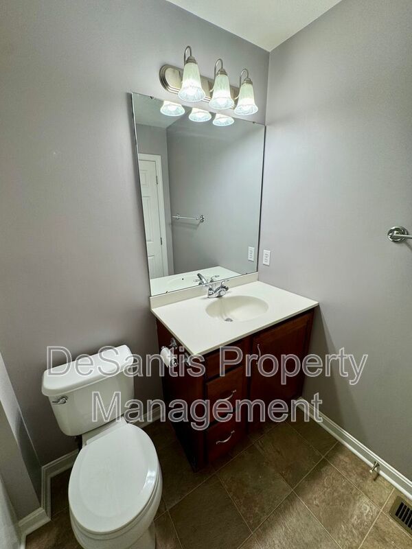 Move-In Ready Wexford Home Featuring Modern Updates and an Attached Two-Car property image