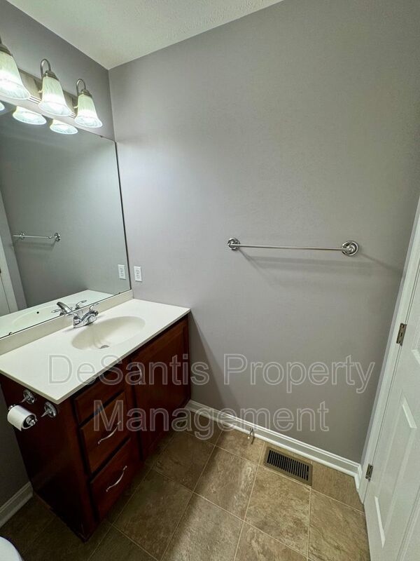 Move-In Ready Wexford Home Featuring Modern Updates and an Attached Two-Car property image