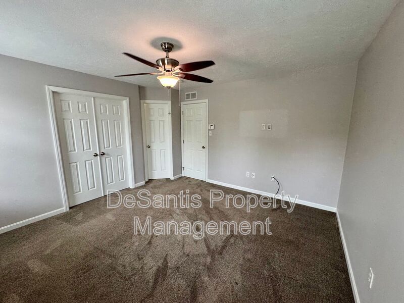 Move-In Ready Wexford Home Featuring Modern Updates and an Attached Two-Car property image