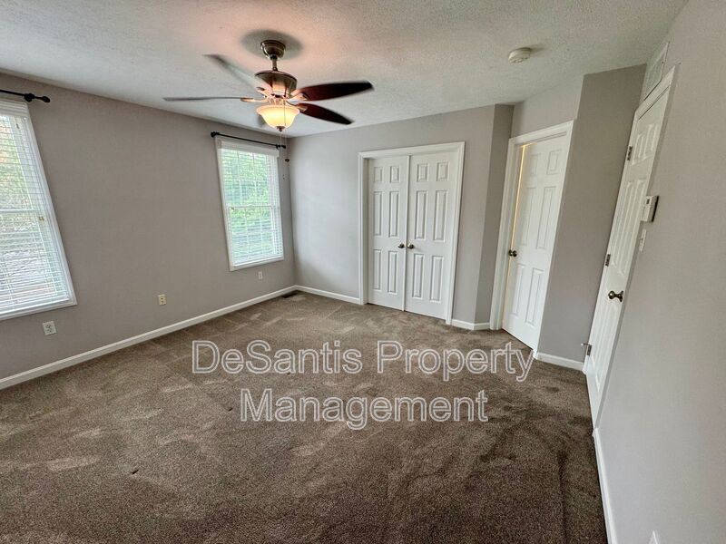 Move-In Ready Wexford Home Featuring Modern Updates and an Attached Two-Car property image