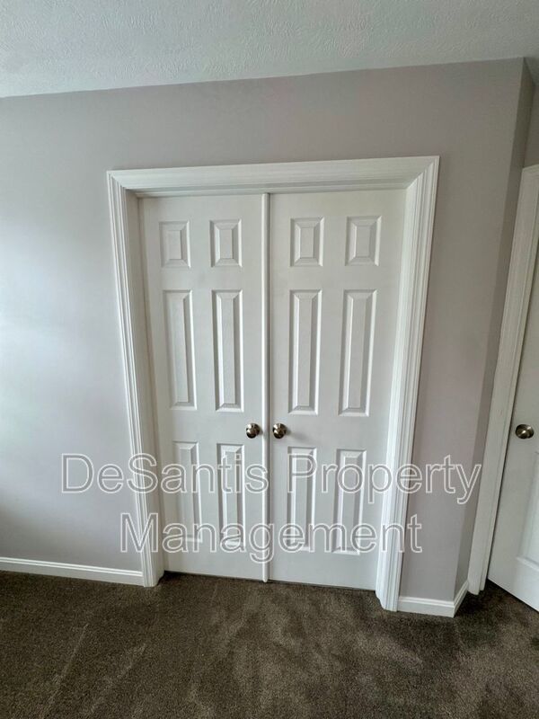 Move-In Ready Wexford Home Featuring Modern Updates and an Attached Two-Car property image