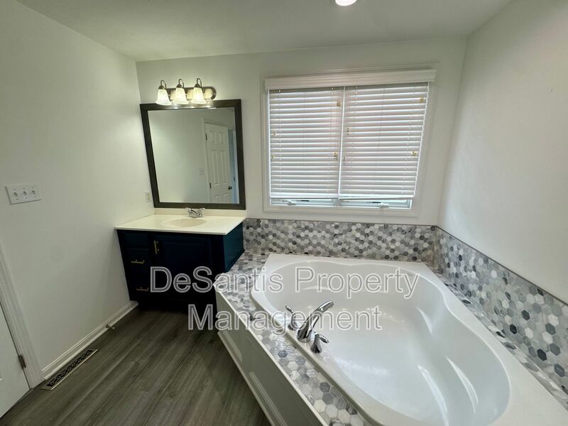 Move-In Ready Wexford Home Featuring Modern Updates and an Attached Two-Car property image