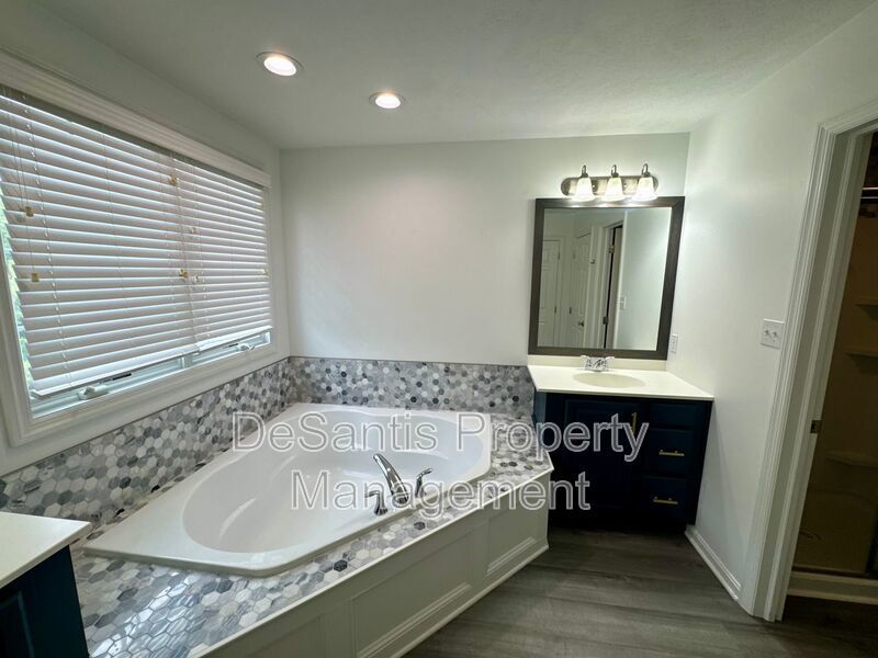 Move-In Ready Wexford Home Featuring Modern Updates and an Attached Two-Car property image