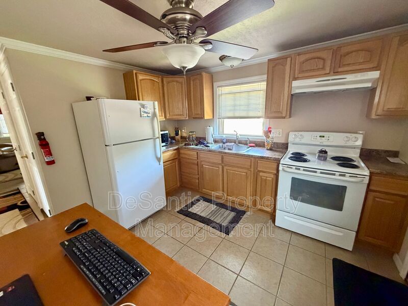 Neville Island - 2 Bed 1 Bath - Apartment for Rent property image
