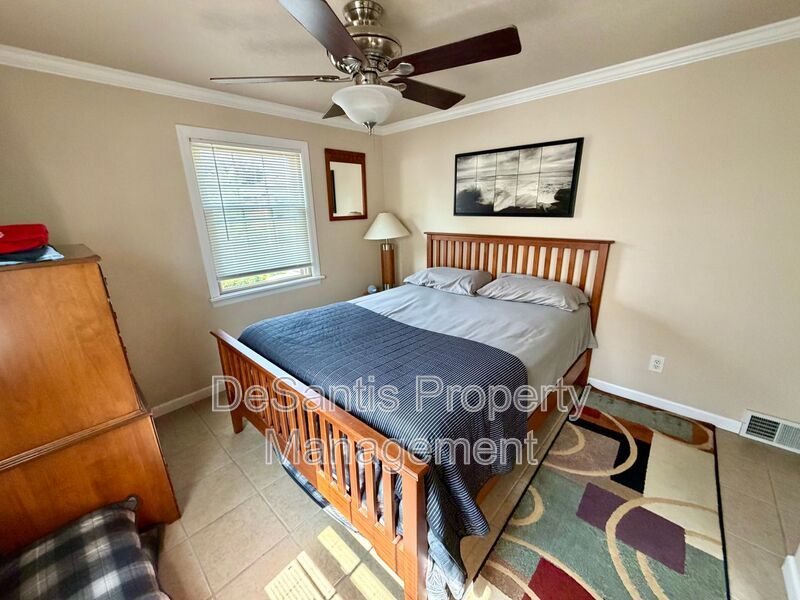 Neville Island - 2 Bed 1 Bath - Apartment for Rent property image