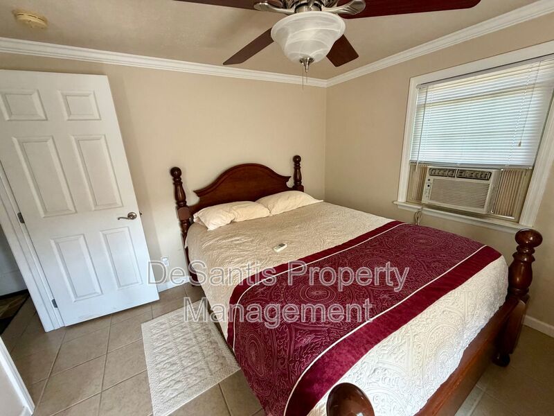 Neville Island - 2 Bed 1 Bath - Apartment for Rent property image