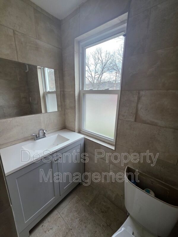 3 Bedroom 1 bath in Wilmerding property image