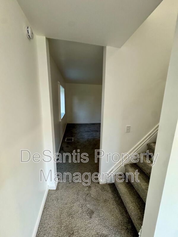 Charming 3 Bed 1 Bath Home! Recently Updated! property image