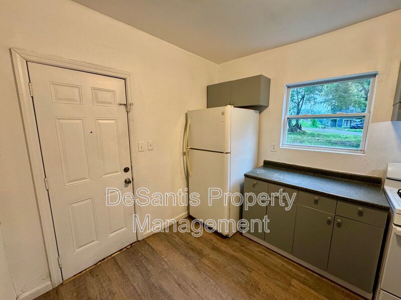 Charming 3 Bed 1 Bath Home! Recently Updated! property image