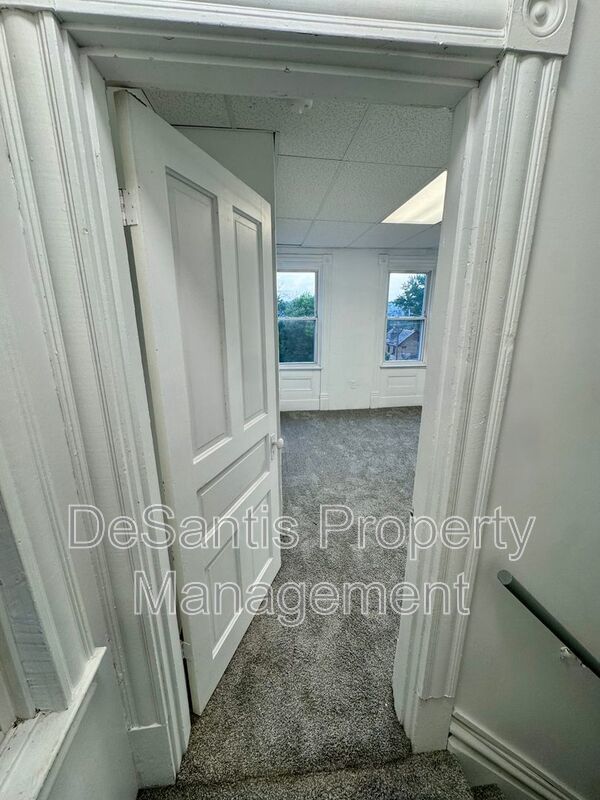 Charming 3 Bed 1 Bath Home! Recently Updated! property image