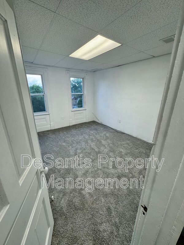 Charming 3 Bed 1 Bath Home! Recently Updated! property image