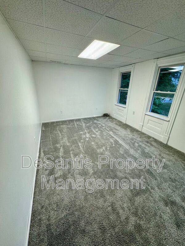 Charming 3 Bed 1 Bath Home! Recently Updated! property image