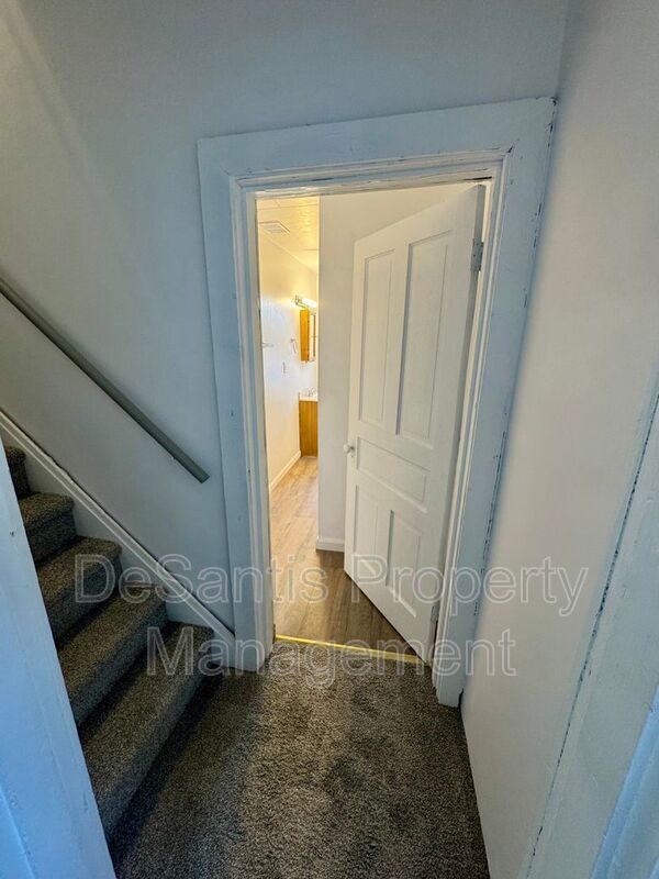 Charming 3 Bed 1 Bath Home! Recently Updated! property image