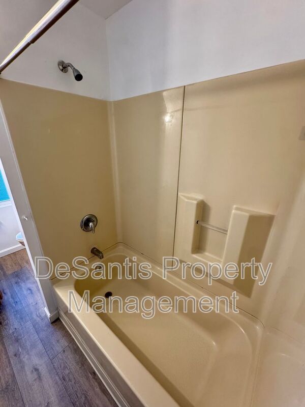 Charming 3 Bed 1 Bath Home! Recently Updated! property image