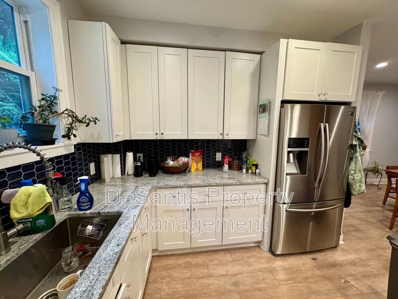 Gorgeous 3 Bed 2.5 Bath in Lawrenceville! property image