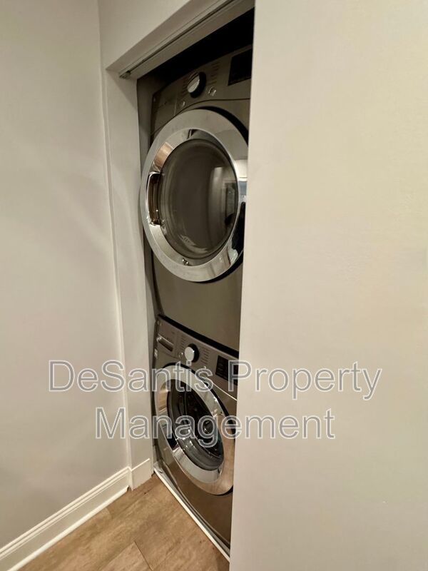 Gorgeous 3 Bed 2.5 Bath in Lawrenceville! property image