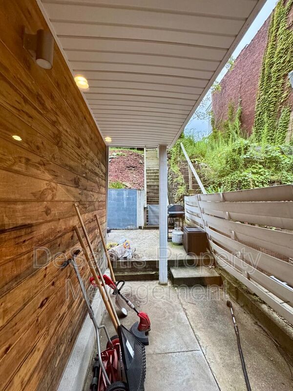 Gorgeous 3 Bed 2.5 Bath in Lawrenceville! property image