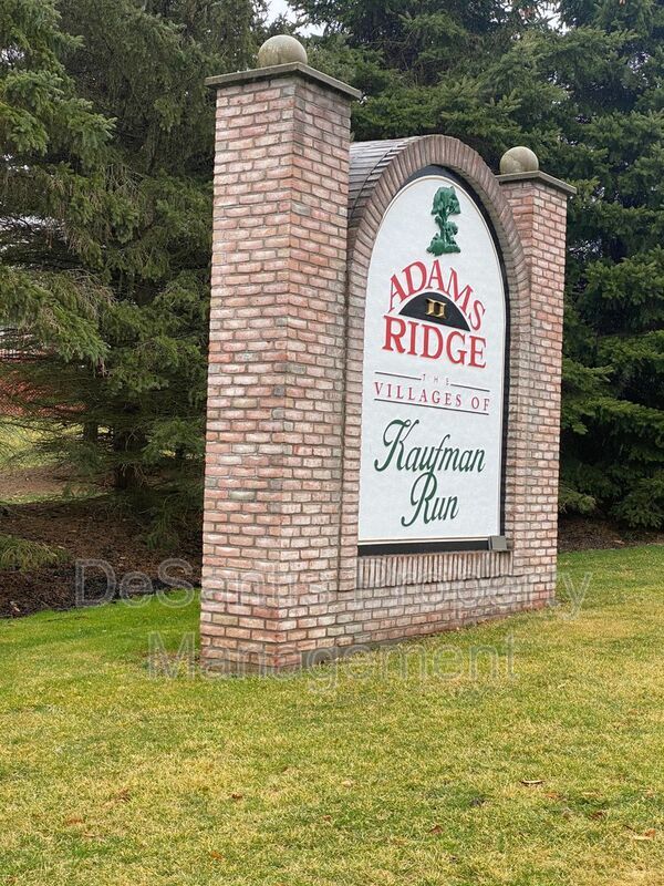 Mars (Adams Ridge) 3 Bedroom, 2.5 Bath Townhome - End-Unit property image