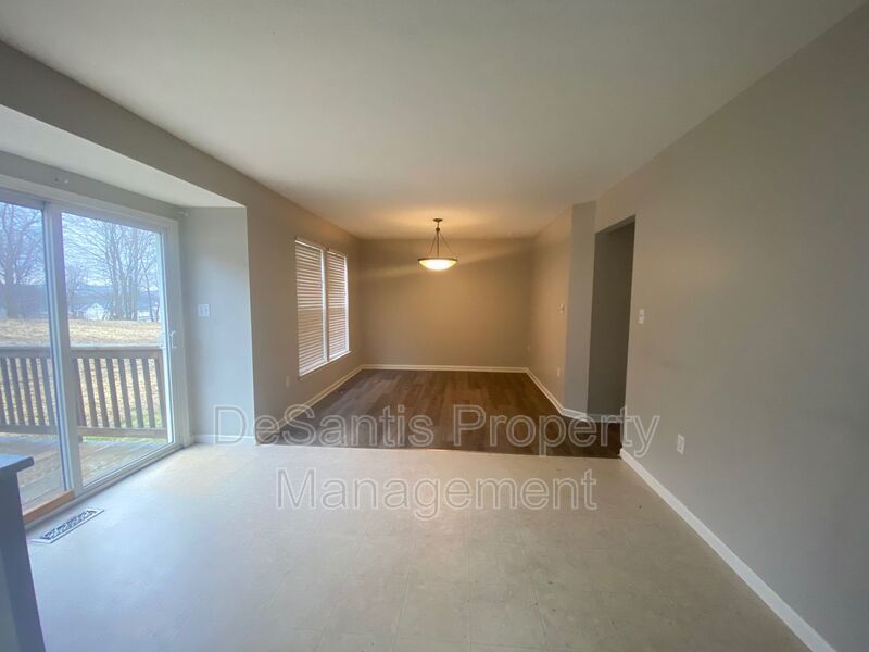 Mars (Adams Ridge) 3 Bedroom, 2.5 Bath Townhome - End-Unit property image