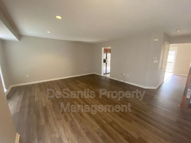 Mars (Adams Ridge) 3 Bedroom, 2.5 Bath Townhome - End-Unit property image