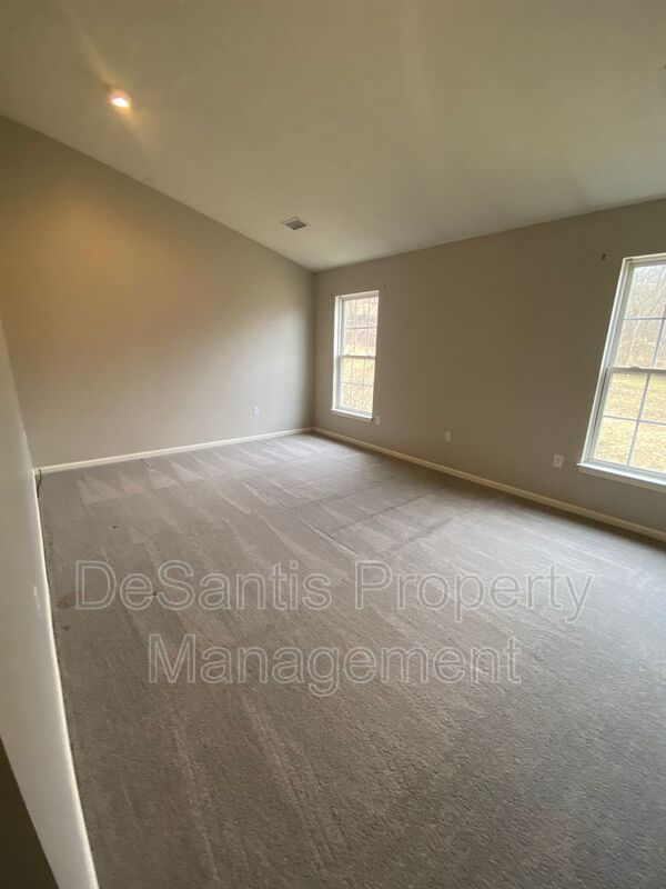 Mars (Adams Ridge) 3 Bedroom, 2.5 Bath Townhome - End-Unit property image