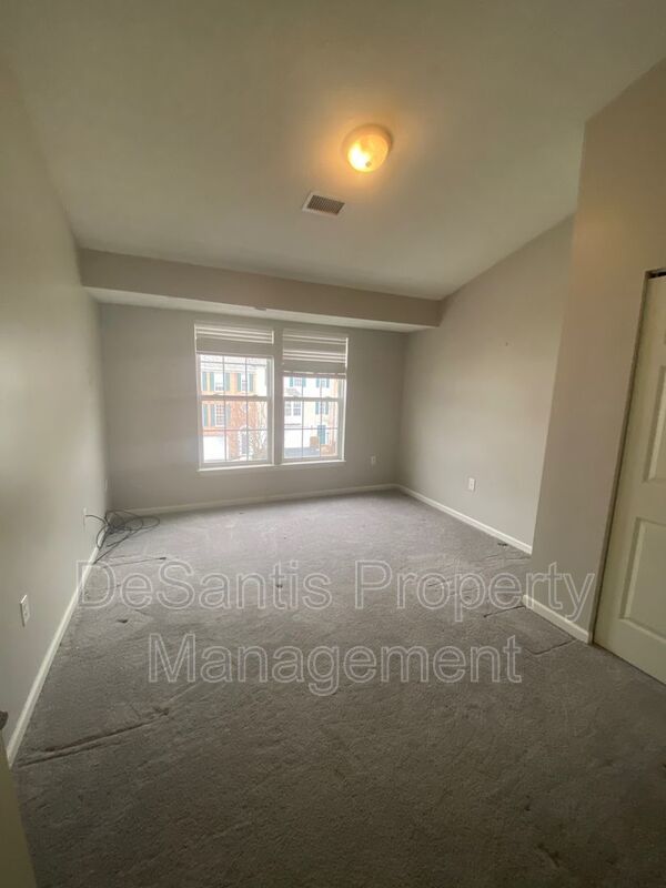 Mars (Adams Ridge) 3 Bedroom, 2.5 Bath Townhome - End-Unit property image