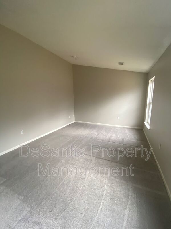 Mars (Adams Ridge) 3 Bedroom, 2.5 Bath Townhome - End-Unit property image