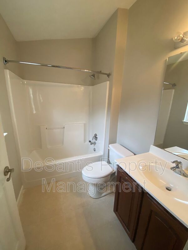 Mars (Adams Ridge) 3 Bedroom, 2.5 Bath Townhome - End-Unit property image