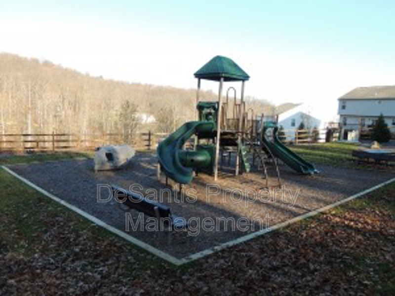 Mars (Adams Ridge) 3 Bedroom, 2.5 Bath Townhome - End-Unit property image