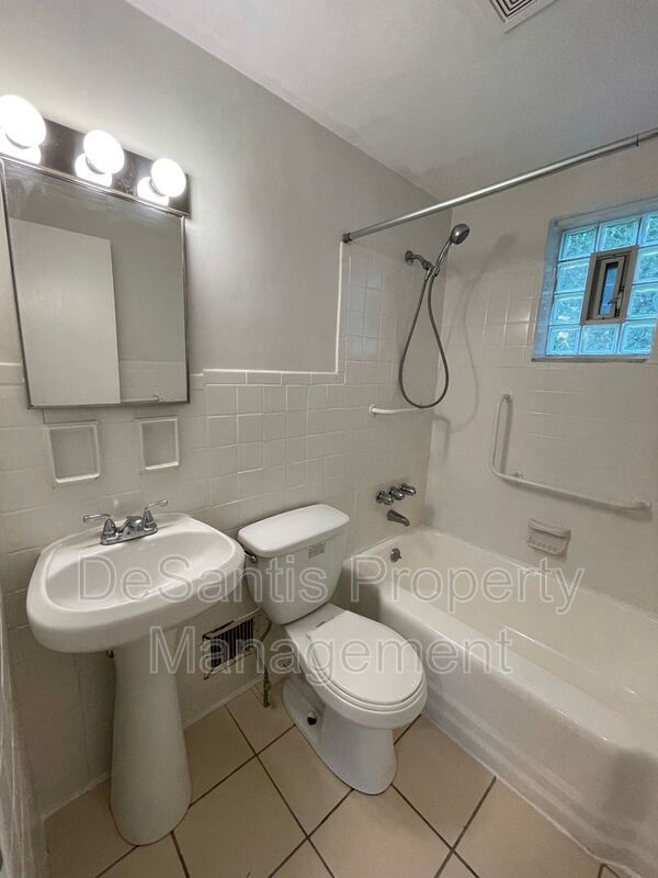 Overbrook - 3 Bed & 1 Bath - Cozy Ranch Style  - Pet Friendly! property image