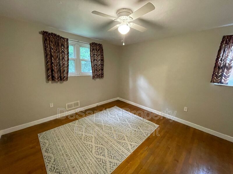 Overbrook - 3 Bed & 1 Bath - Cozy Ranch Style  - Pet Friendly! property image